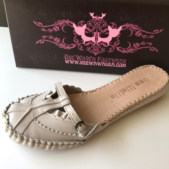 Anthropologie Gee Wawa Slide on Shoes Mules - Picture 2 of 8